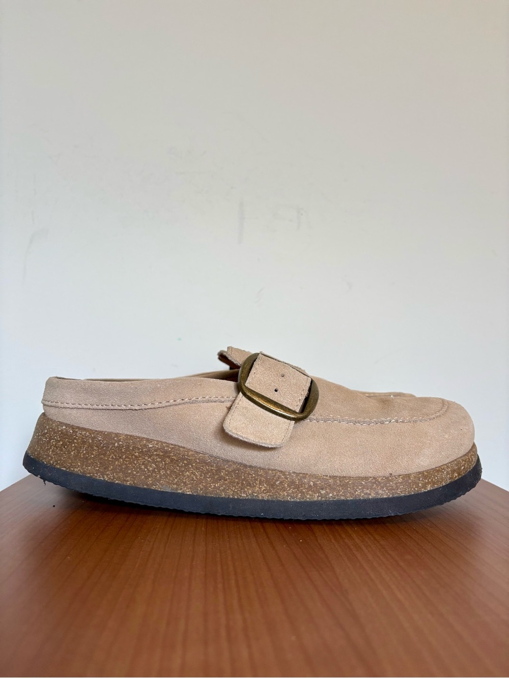 White Mountain Women's Bueno Mule in Beechwood Suede US Women's shoe size 9